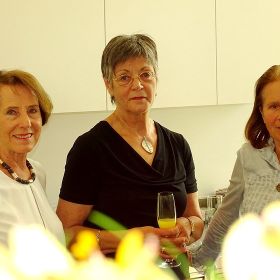 Frauenn45